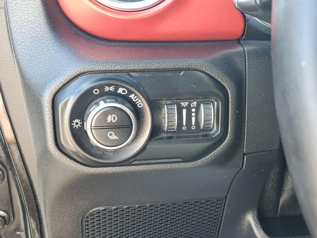 used 2021 Jeep Gladiator car, priced at $33,998