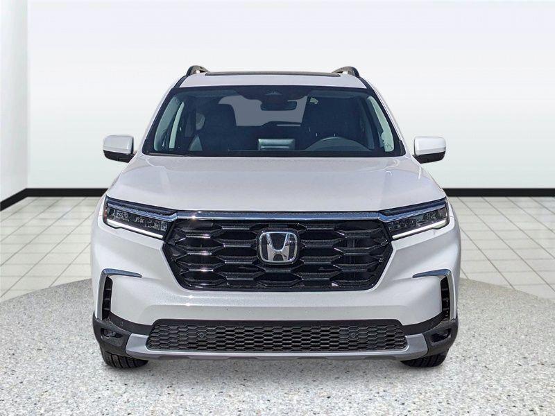 new 2025 Honda Pilot car, priced at $53,170