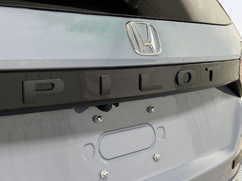 new 2025 Honda Pilot car, priced at $51,250