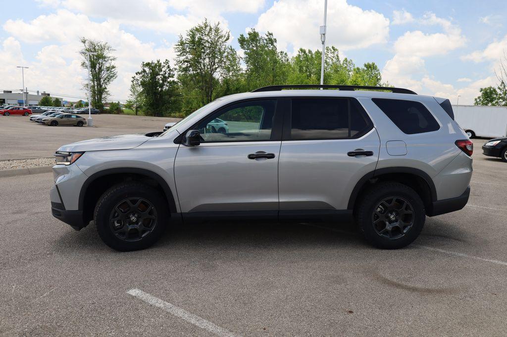 new 2025 Honda Pilot car, priced at $50,895