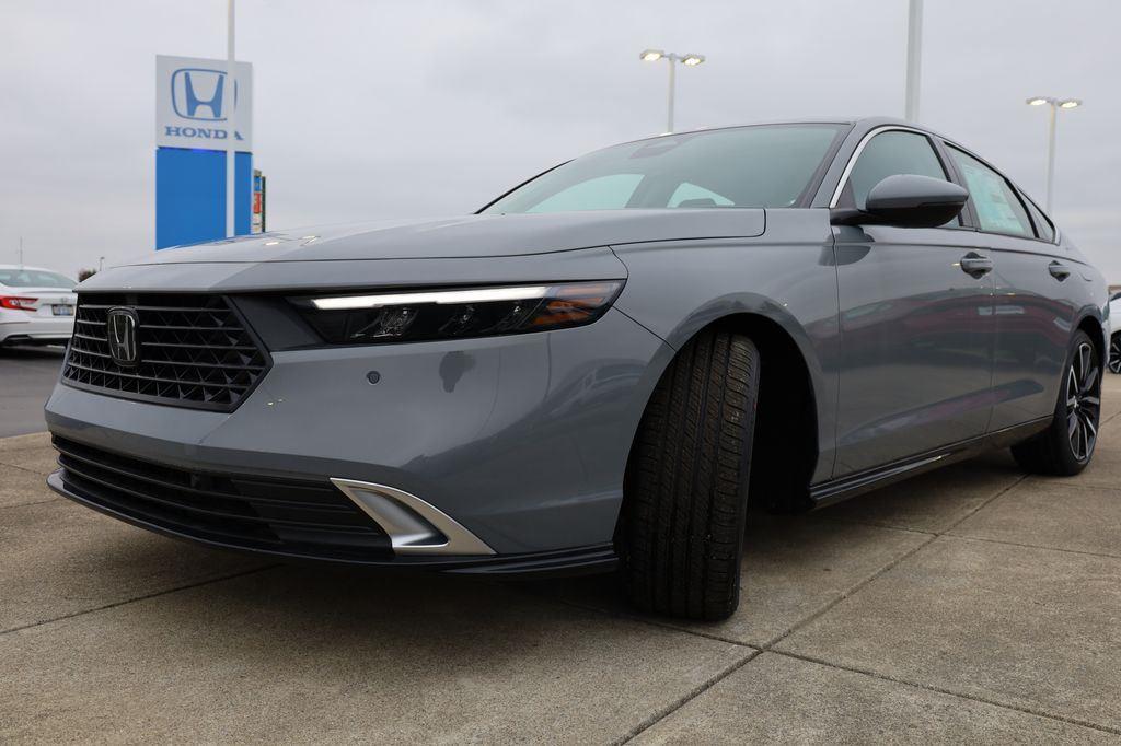 new 2025 Honda Accord Hybrid car, priced at $40,905