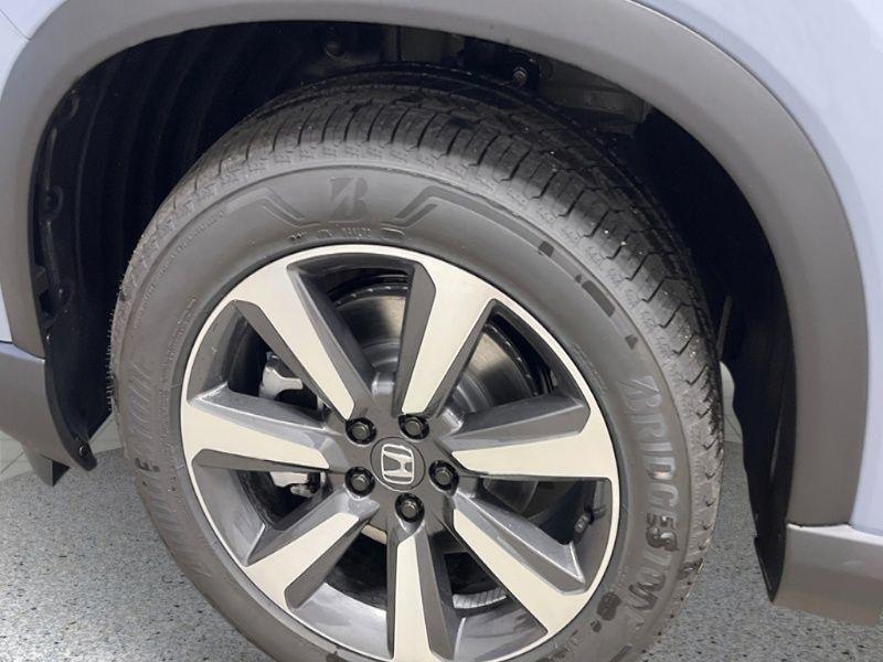 new 2025 Honda Pilot car, priced at $54,985