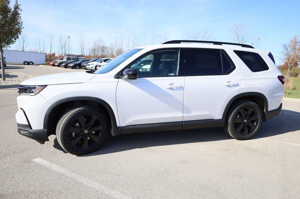 new 2025 Honda Pilot car, priced at $56,530