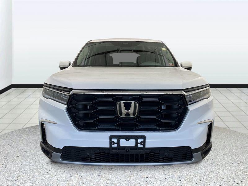 new 2025 Honda Pilot car, priced at $48,280