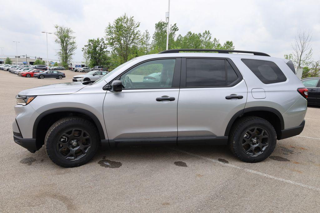 new 2025 Honda Pilot car, priced at $51,275