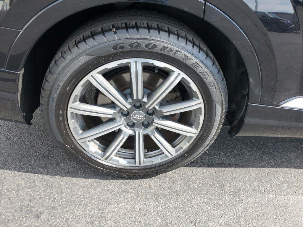 used 2017 Audi Q7 car, priced at $10,500