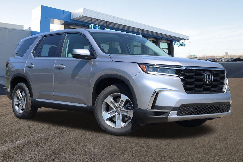 new 2025 Honda Pilot car, priced at $47,825