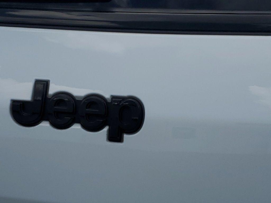 used 2024 Jeep Grand Cherokee L car, priced at $32,557