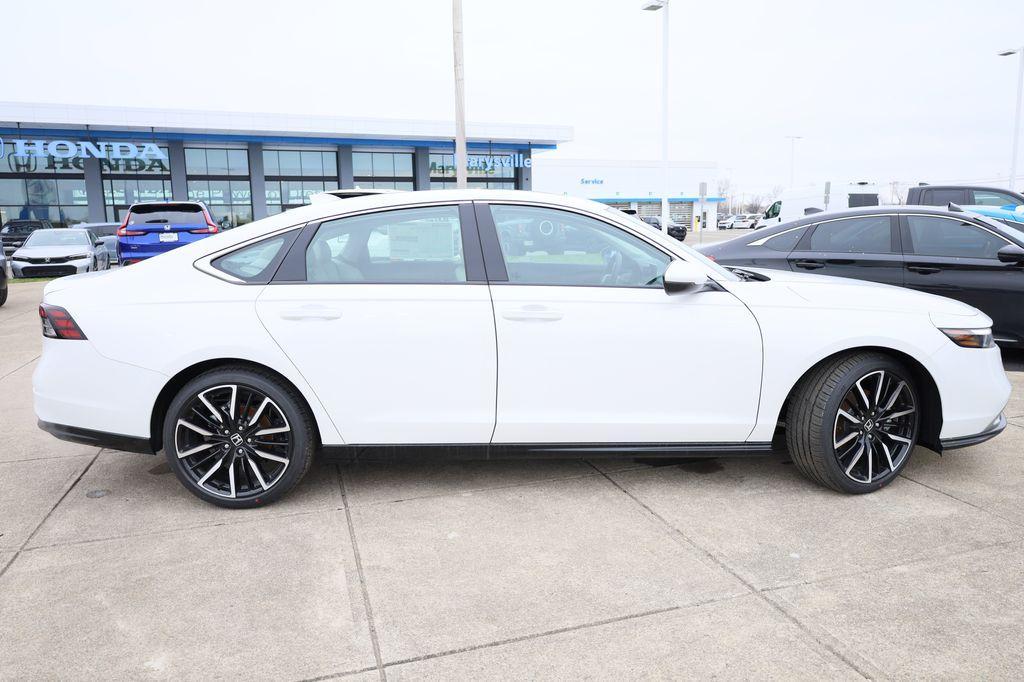 new 2025 Honda Accord Hybrid car, priced at $40,905