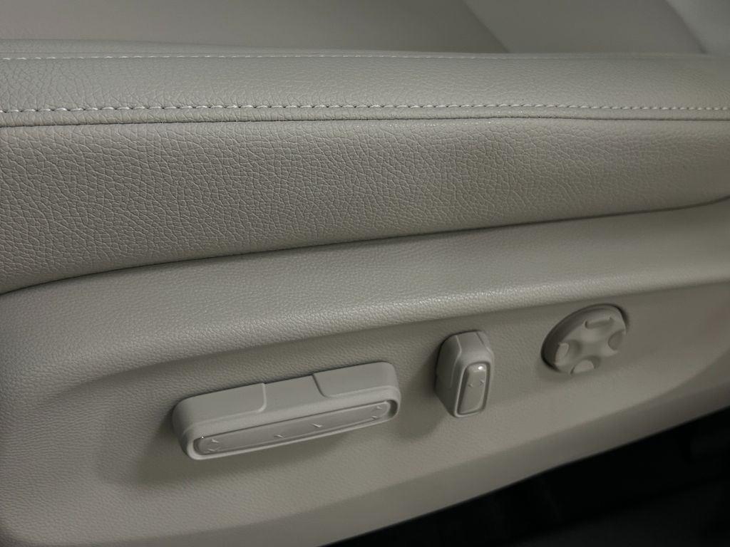 new 2026 Honda Odyssey car, priced at $44,655