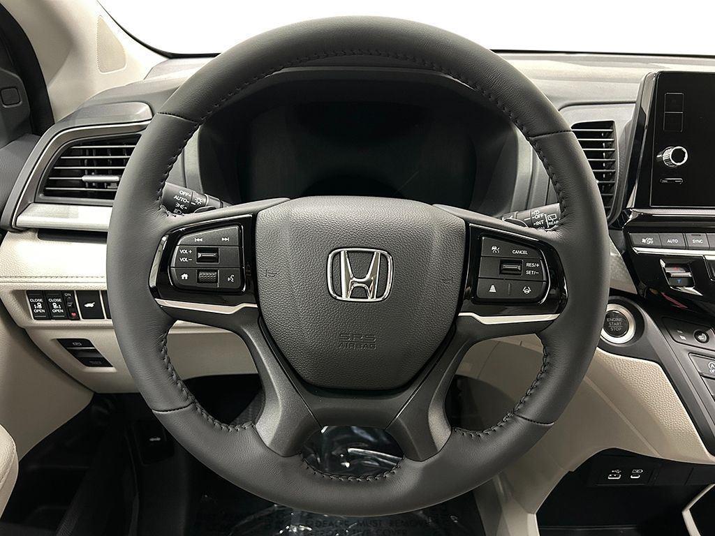 new 2026 Honda Odyssey car, priced at $44,655
