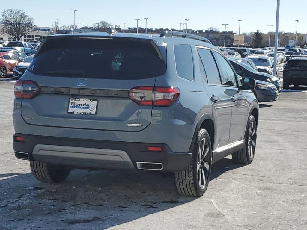 used 2024 Honda Pilot car, priced at $44,179