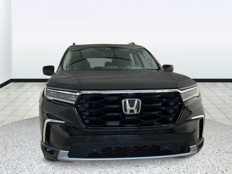 new 2025 Honda Pilot car, priced at $54,475