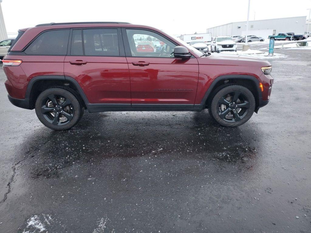 used 2023 Jeep Grand Cherokee car, priced at $34,145