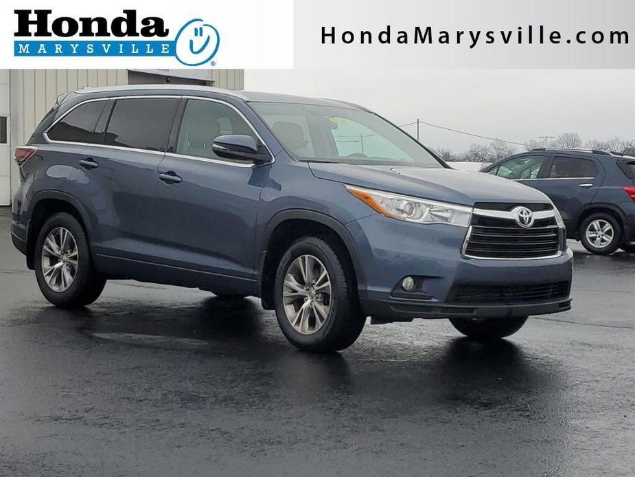 used 2015 Toyota Highlander car, priced at $13,900