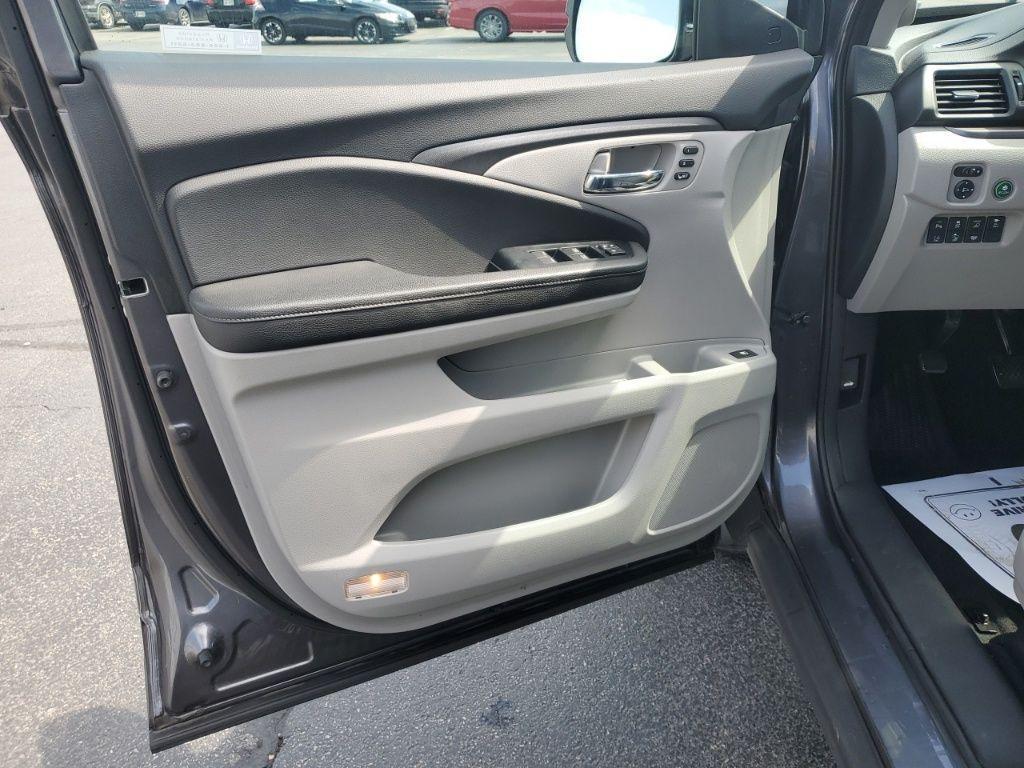 used 2022 Honda Ridgeline car, priced at $33,113