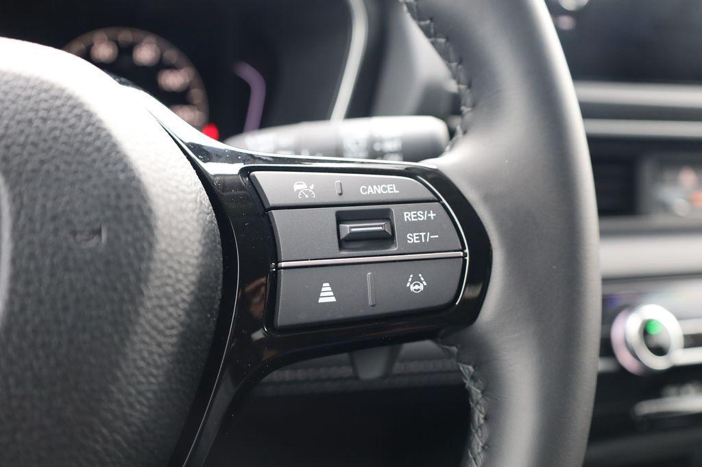 new 2025 Honda Pilot car, priced at $52,235
