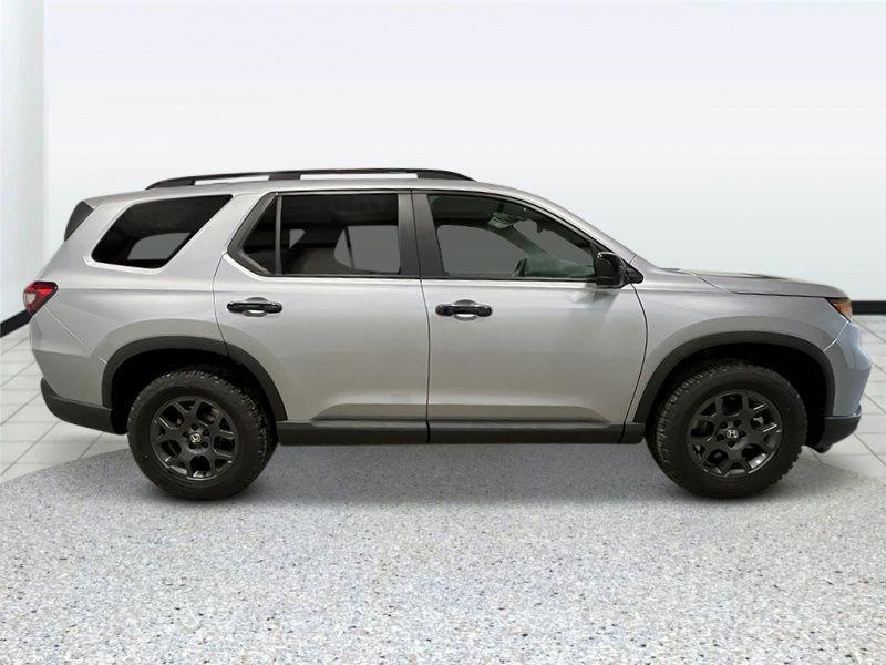 new 2025 Honda Pilot car, priced at $50,850