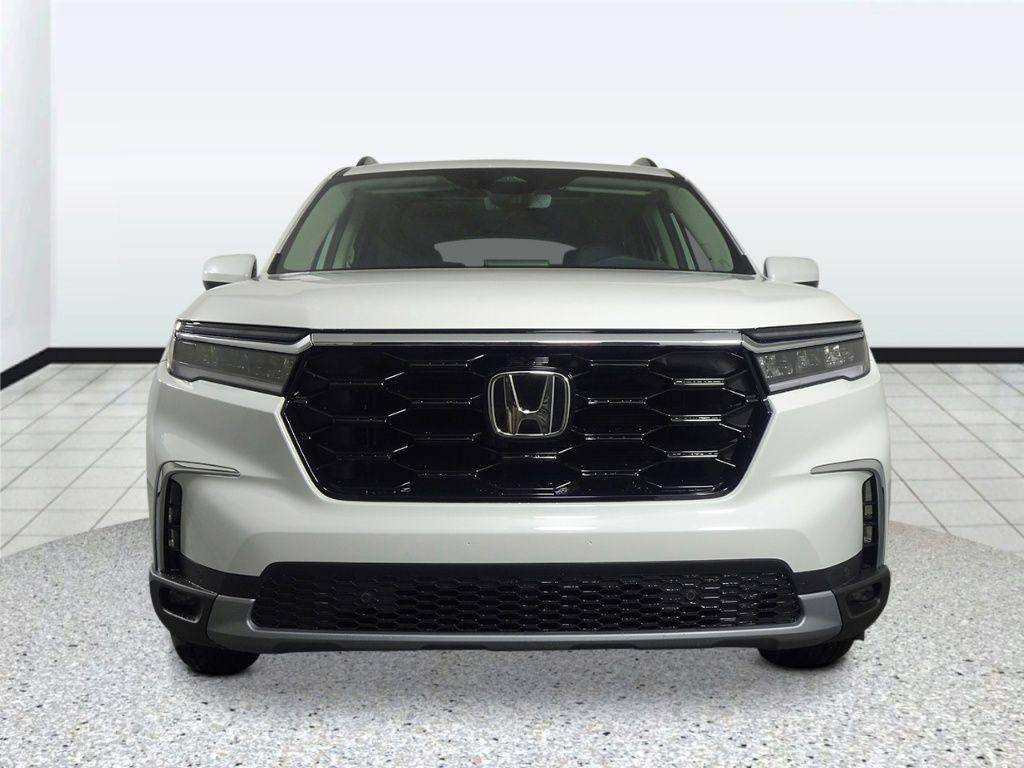 new 2025 Honda Pilot car, priced at $51,505