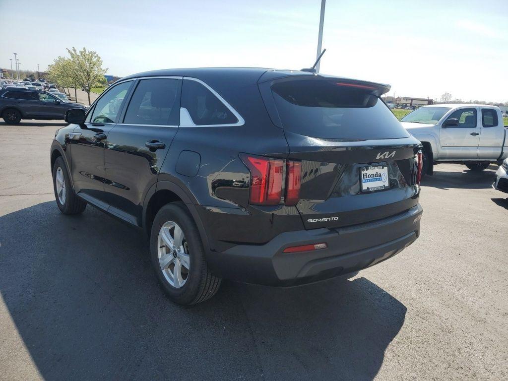 used 2023 Kia Sorento car, priced at $24,899