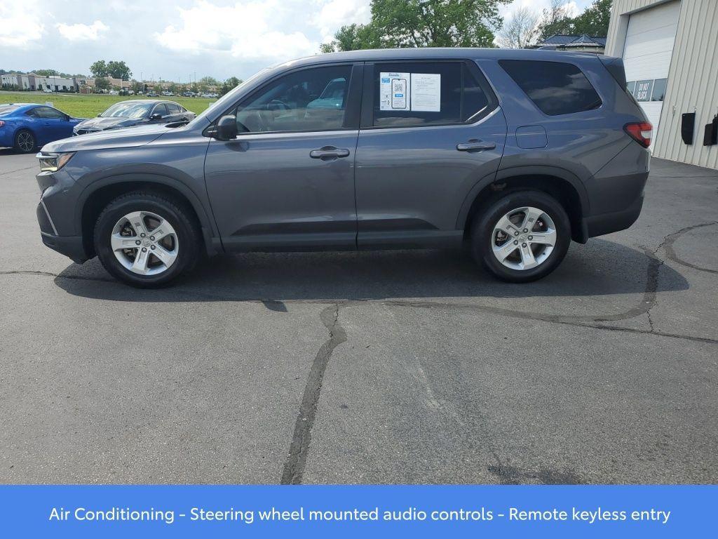 used 2023 Honda Pilot car, priced at $30,997