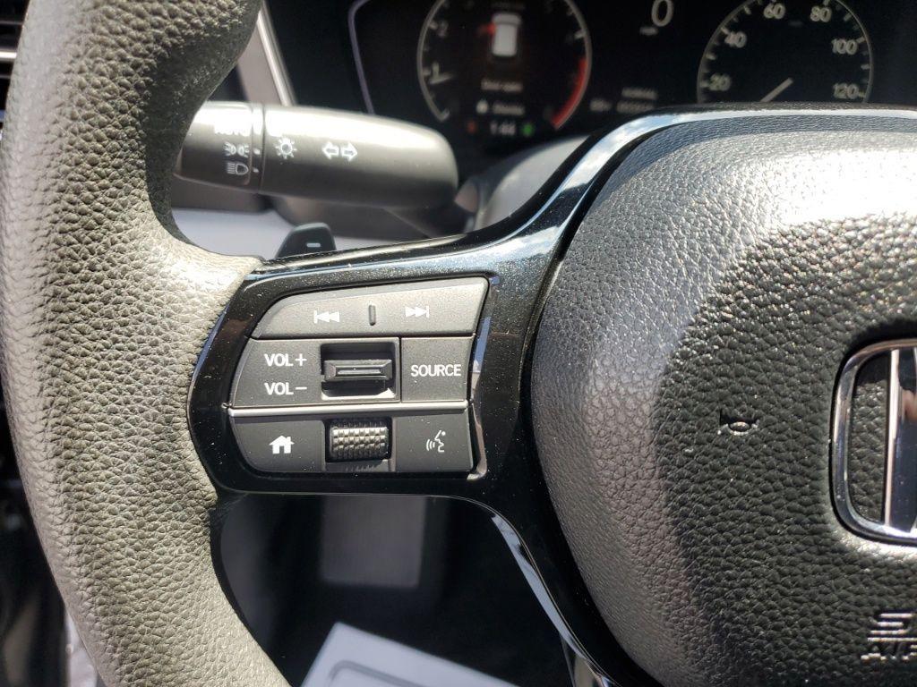 used 2023 Honda Pilot car, priced at $30,997