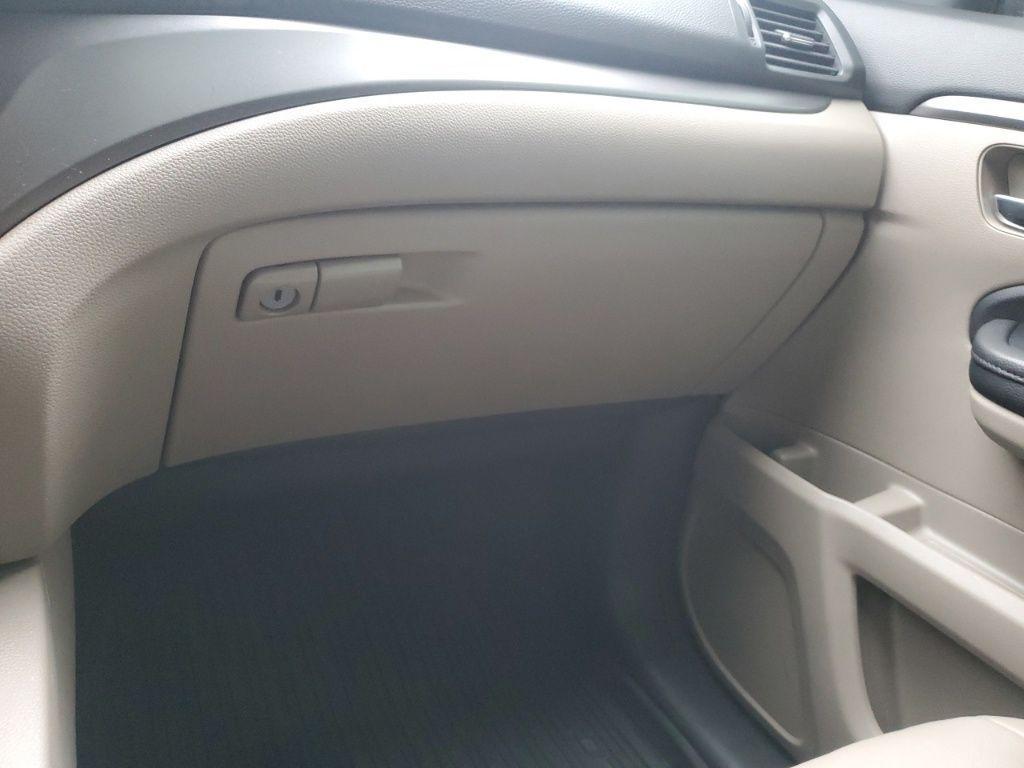 used 2022 Honda Pilot car, priced at $27,337