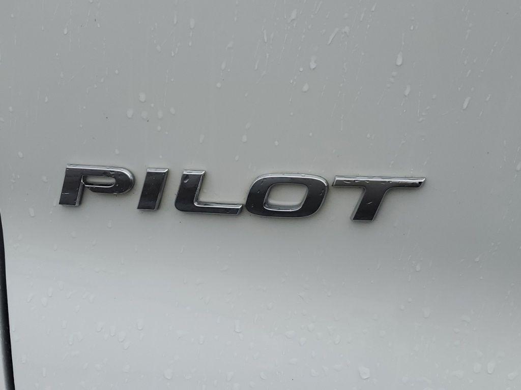 used 2022 Honda Pilot car, priced at $27,337