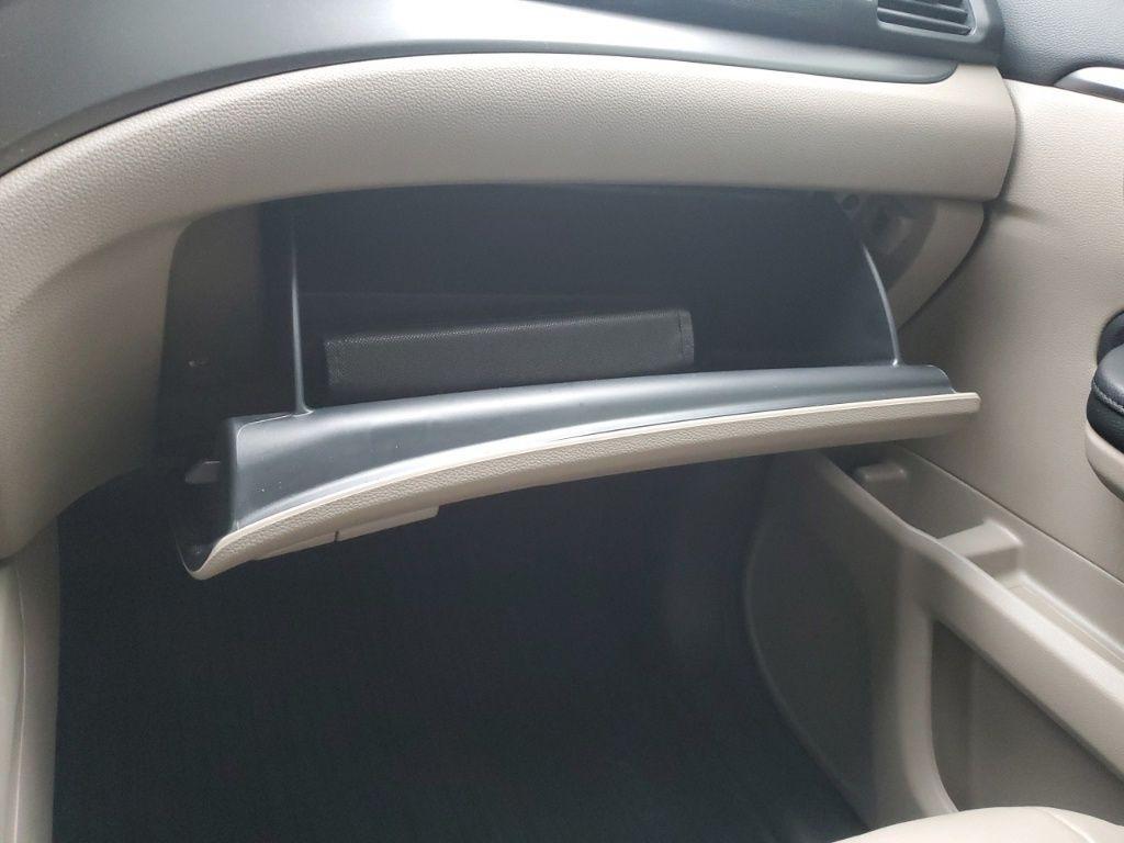 used 2022 Honda Pilot car, priced at $27,337