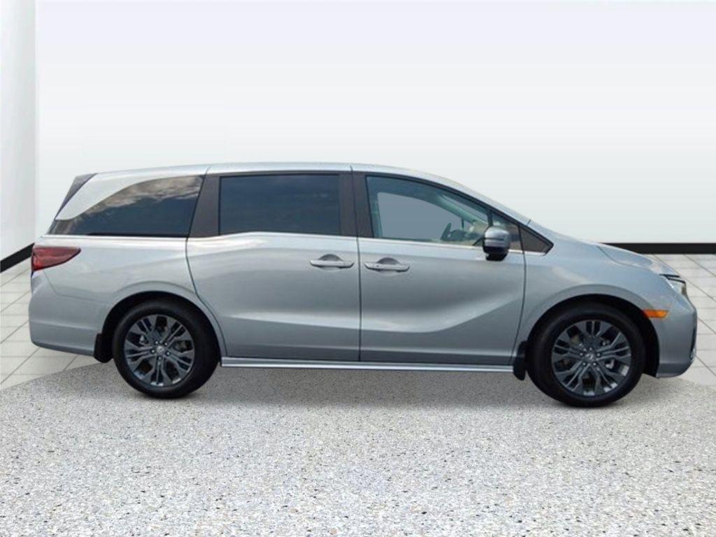 new 2025 Honda Odyssey car, priced at $48,005