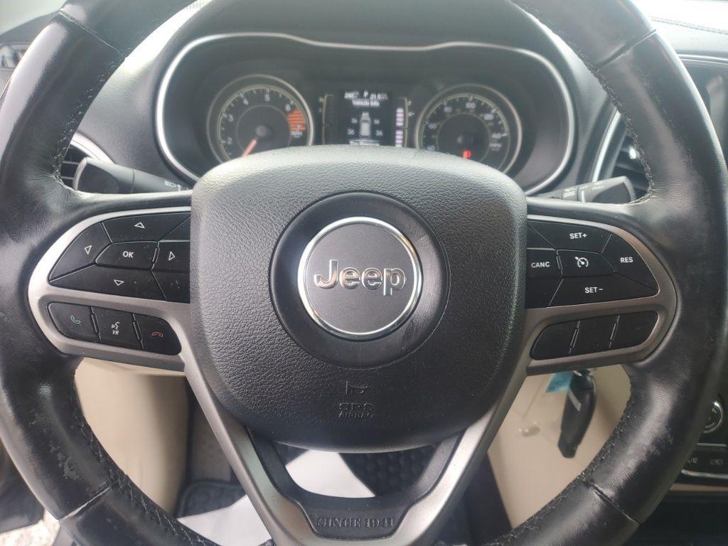 used 2019 Jeep Cherokee car, priced at $13,545