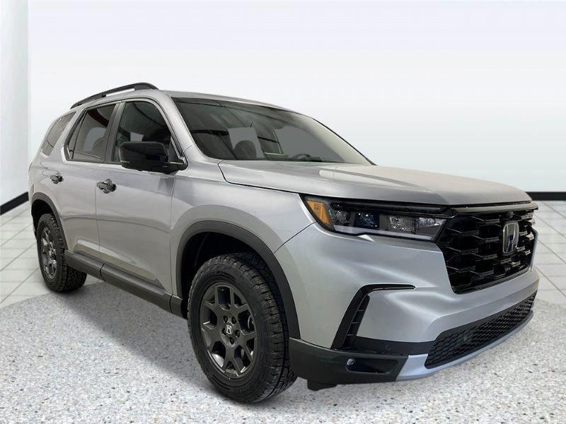 new 2025 Honda Pilot car, priced at $50,495