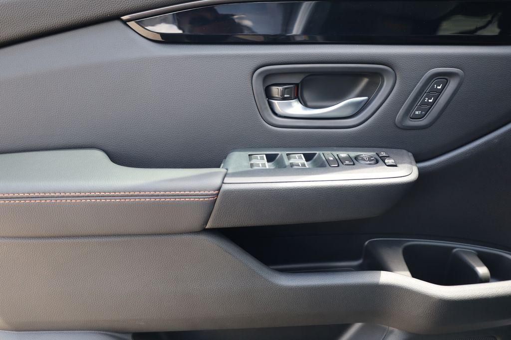 new 2025 Honda Pilot car, priced at $50,850