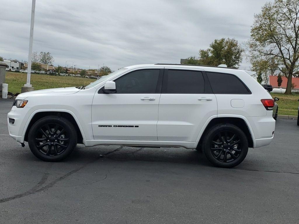 used 2022 Jeep Grand Cherokee WK car, priced at $19,498
