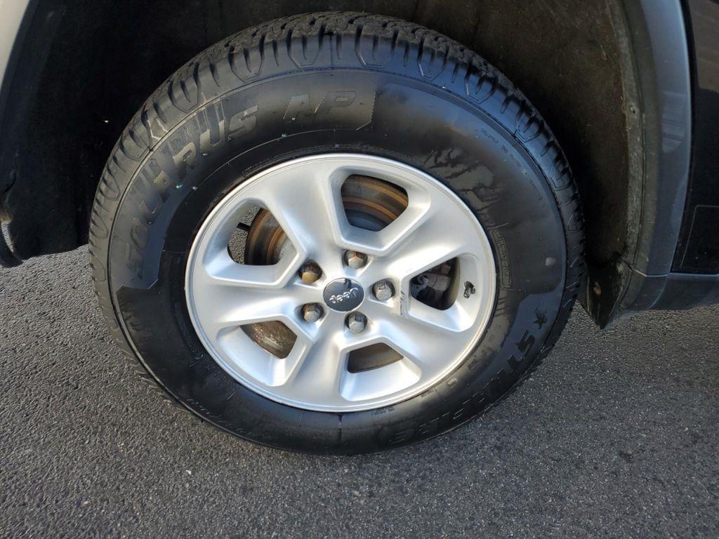 used 2014 Jeep Grand Cherokee car, priced at $6,887