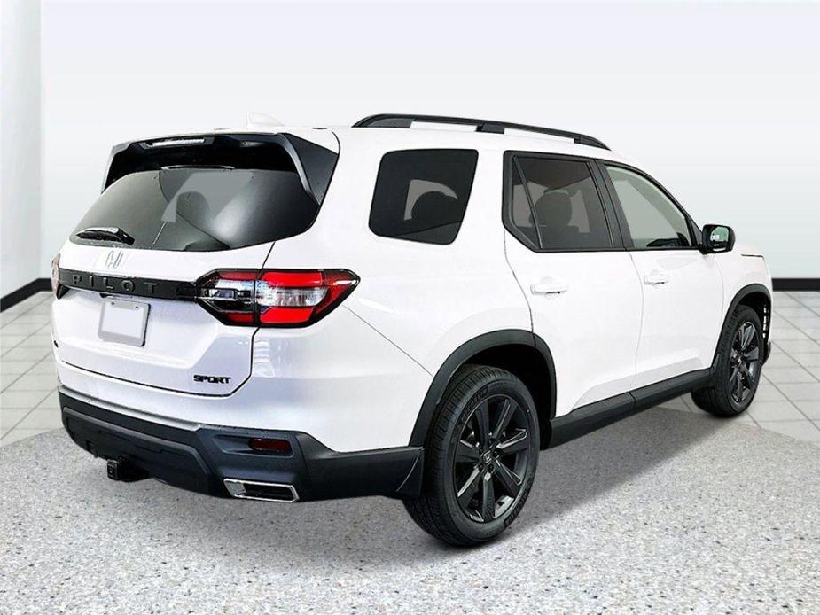 new 2025 Honda Pilot car, priced at $45,330