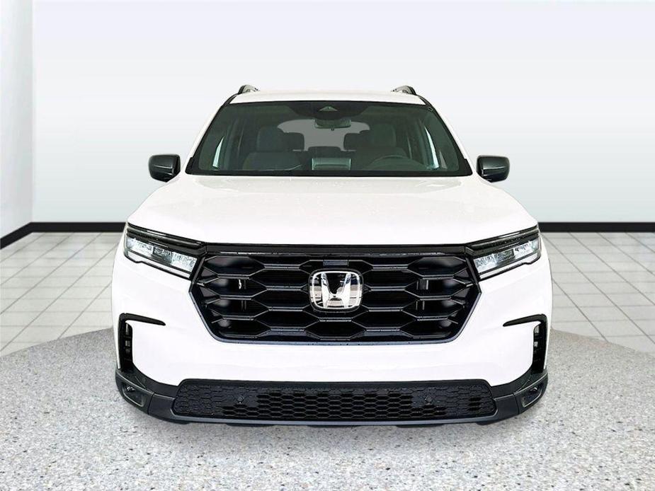 new 2025 Honda Pilot car, priced at $45,330