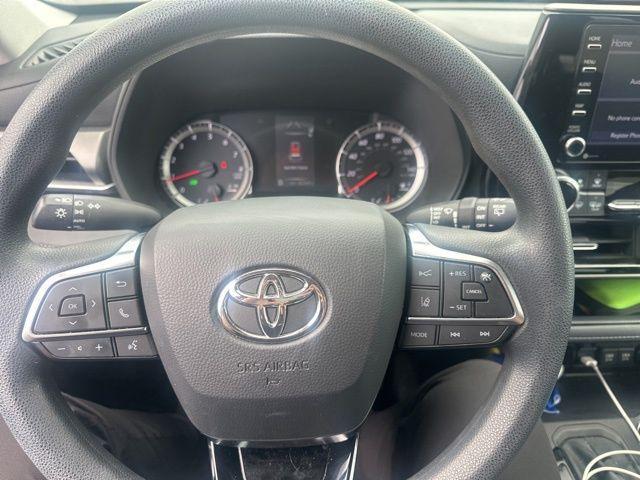 used 2021 Toyota Highlander car, priced at $28,954