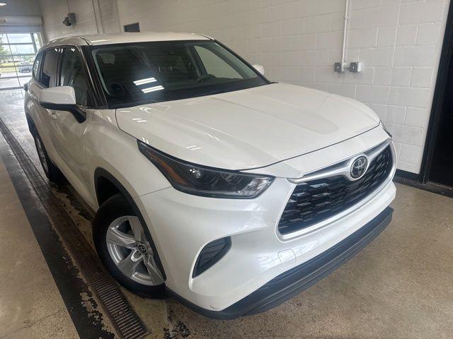 used 2021 Toyota Highlander car, priced at $28,954