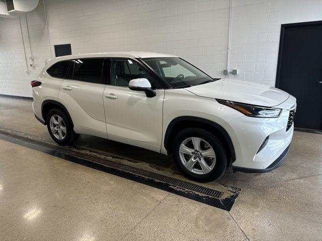 used 2021 Toyota Highlander car, priced at $28,954