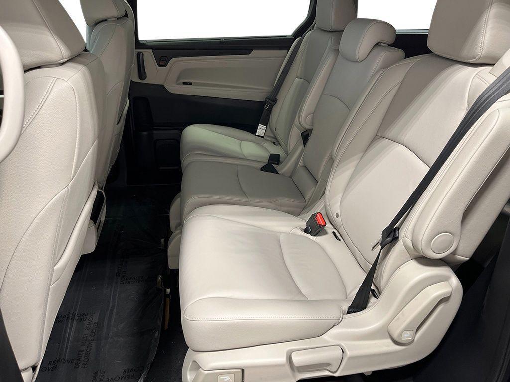 new 2025 Honda Odyssey car, priced at $43,670