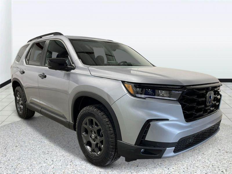 new 2025 Honda Pilot car, priced at $50,495