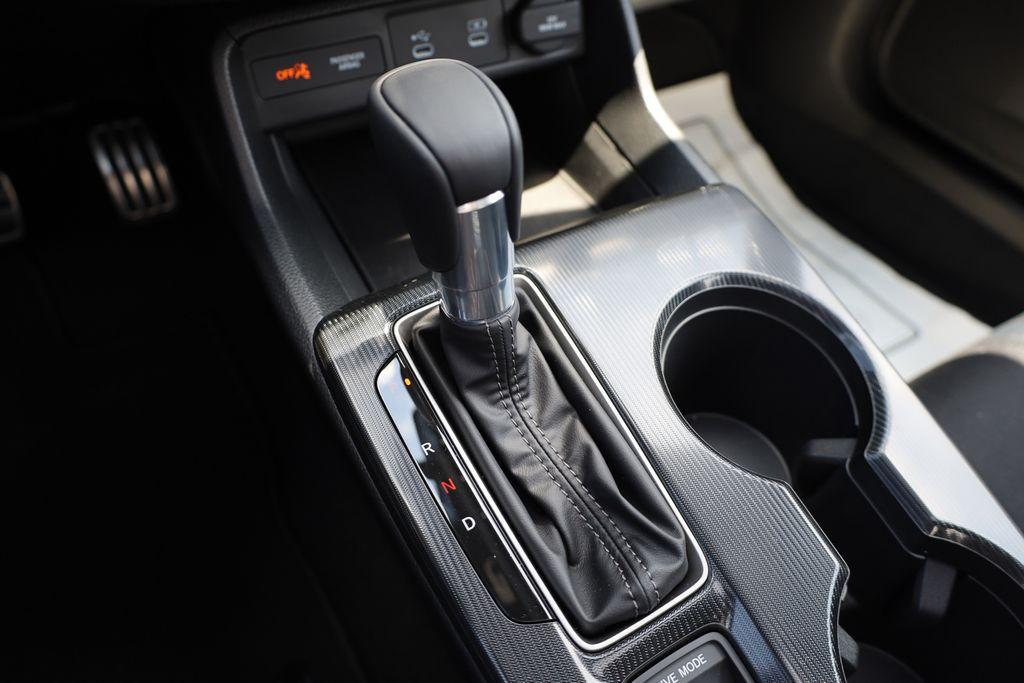 new 2025 Honda Civic Hybrid car, priced at $30,555