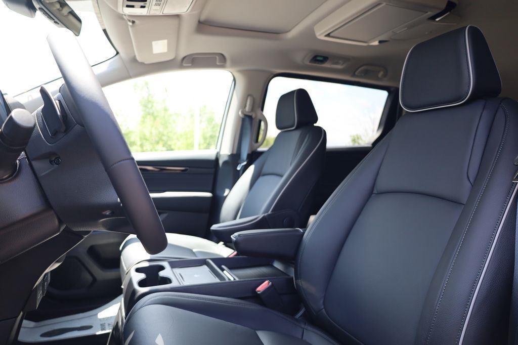 new 2026 Honda Odyssey car, priced at $49,445