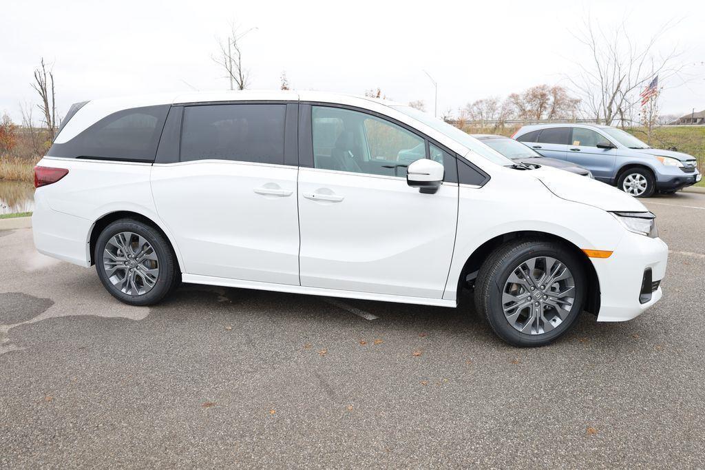 new 2026 Honda Odyssey car, priced at $49,445