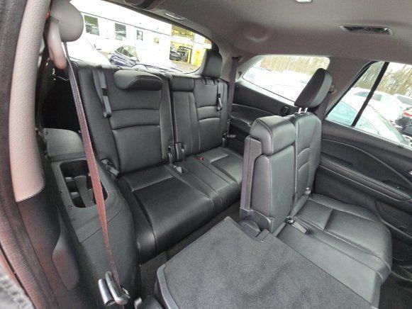 used 2022 Honda Pilot car, priced at $31,619