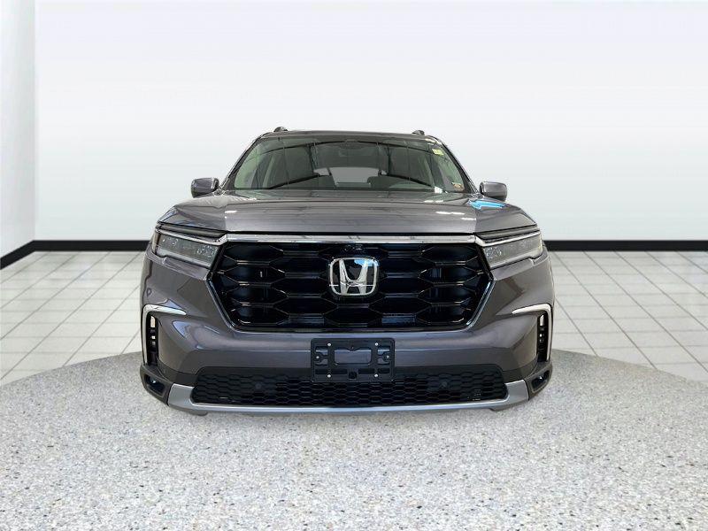 new 2025 Honda Pilot car, priced at $54,475