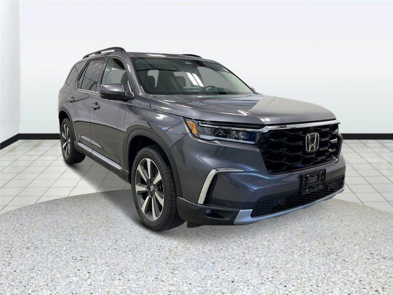 new 2025 Honda Pilot car, priced at $54,475