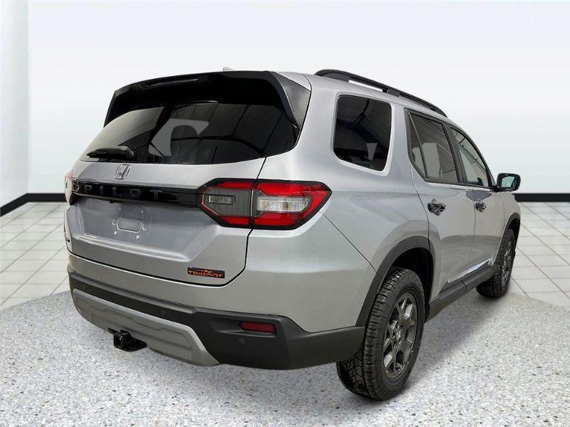 new 2025 Honda Pilot car, priced at $50,850
