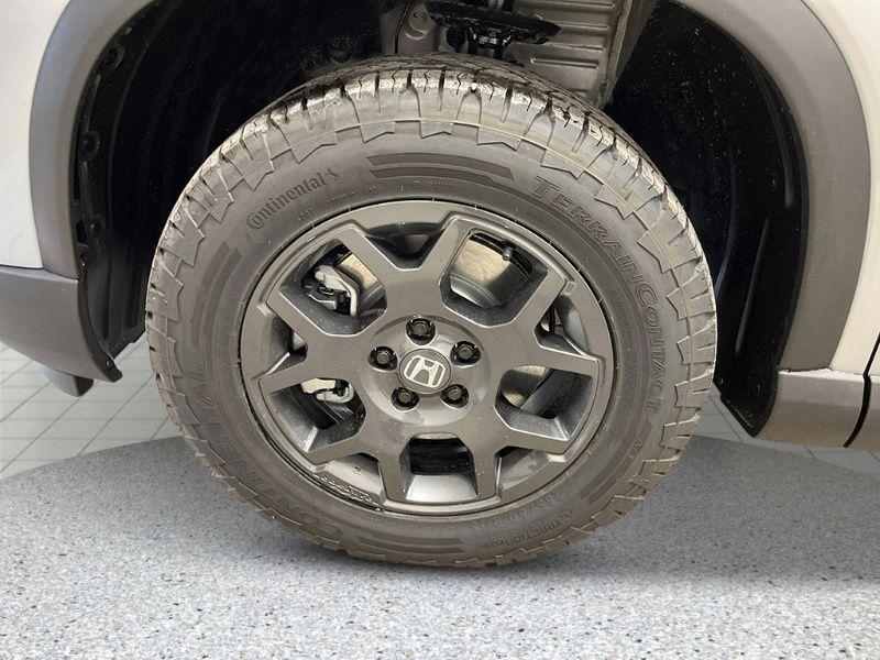 new 2025 Honda Pilot car, priced at $50,850